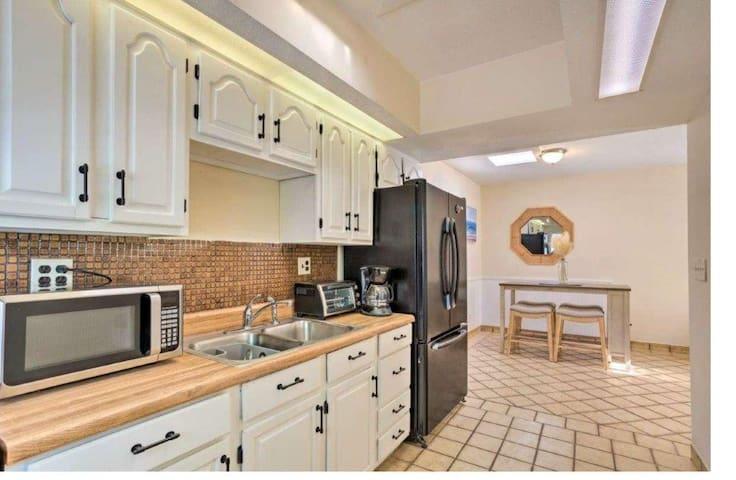 Cheerful 2 bedroom Villa with Heated Pool6